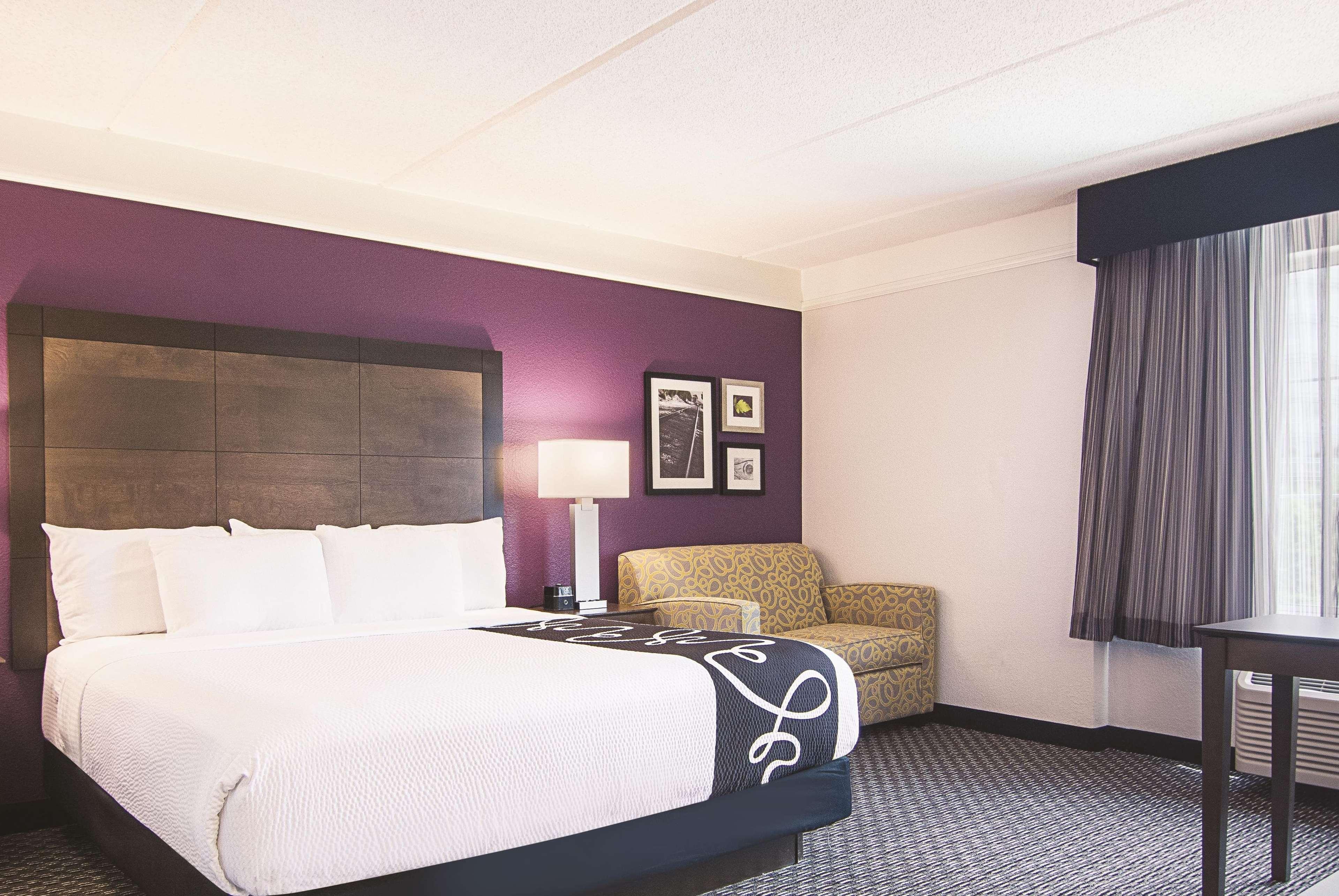 La Quinta By Wyndham Atlanta Perimeter Medical Hotel Sandy Springs Exterior photo
