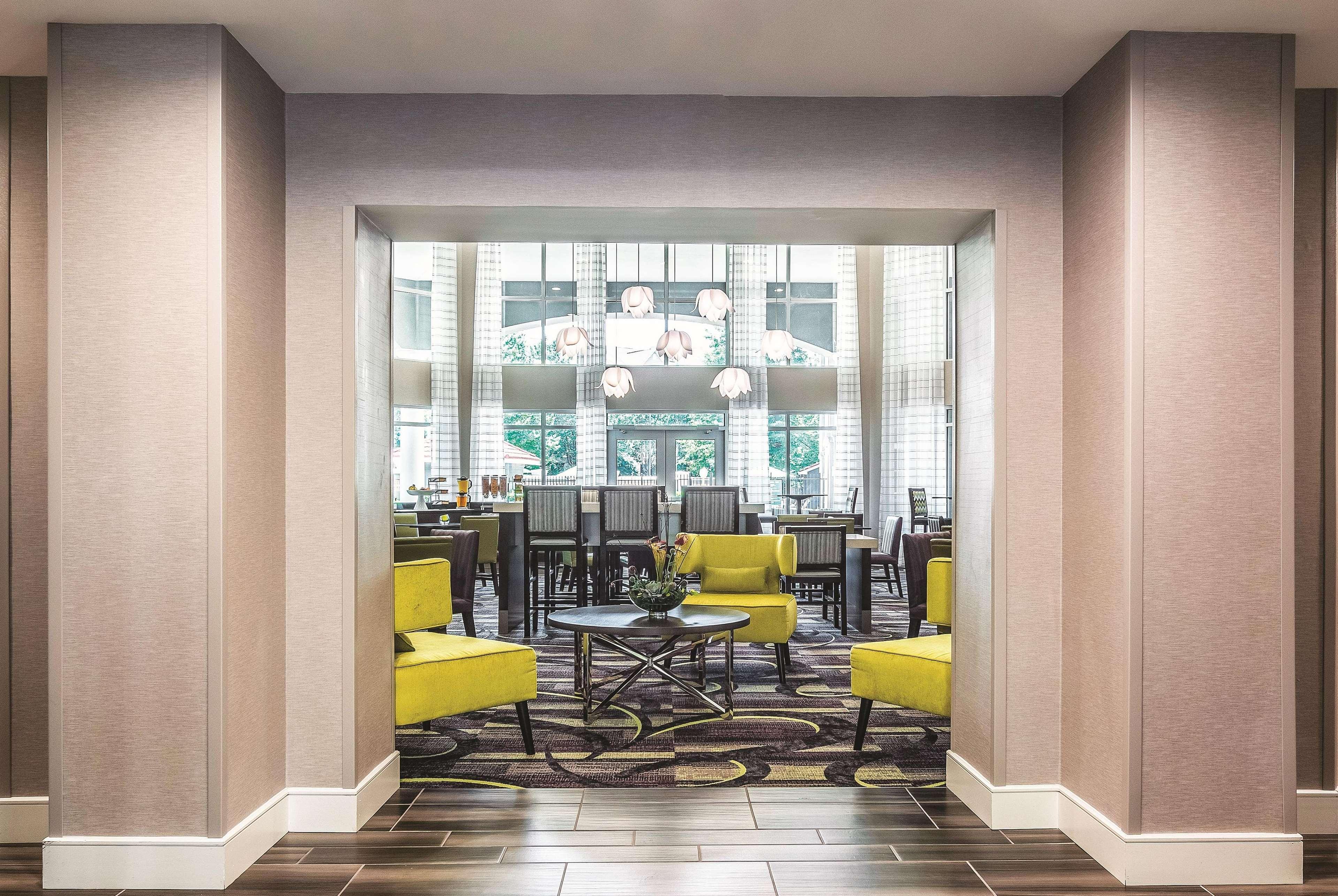 La Quinta By Wyndham Atlanta Perimeter Medical Hotel Sandy Springs Exterior photo